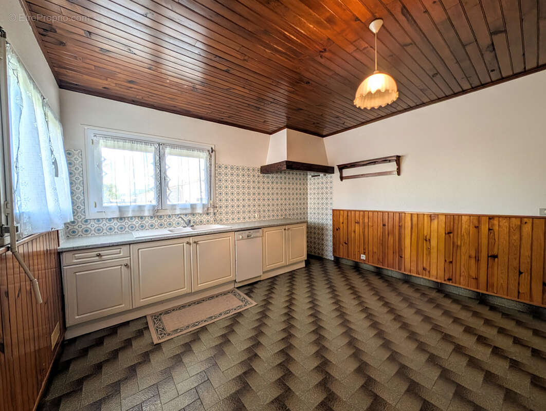 Maison à LEZIGNAN-CORBIERES