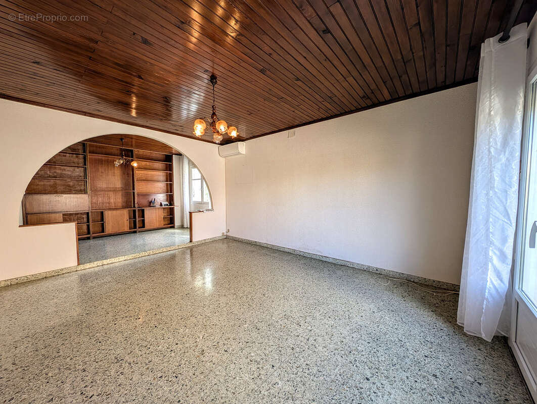 Maison à LEZIGNAN-CORBIERES