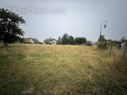 Terrain à MEZIERES-EN-VEXIN