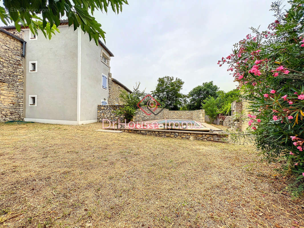 Maison à BOUQUET