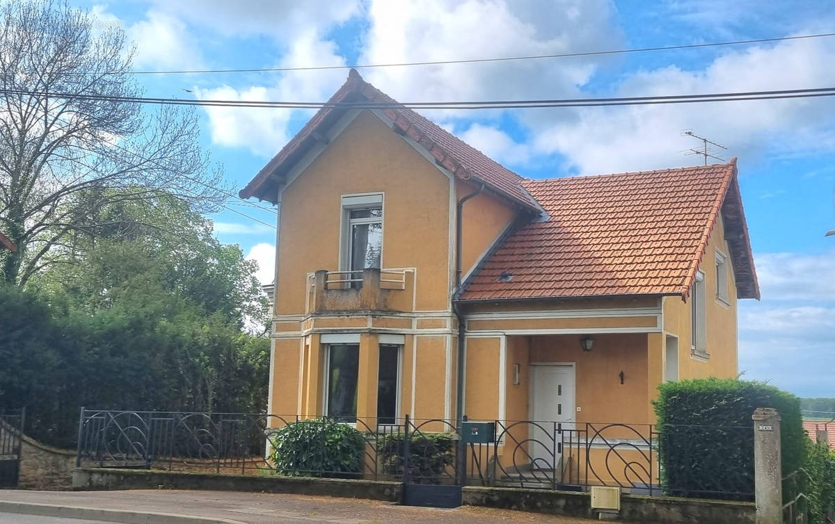 Maison à PARAY-LE-MONIAL