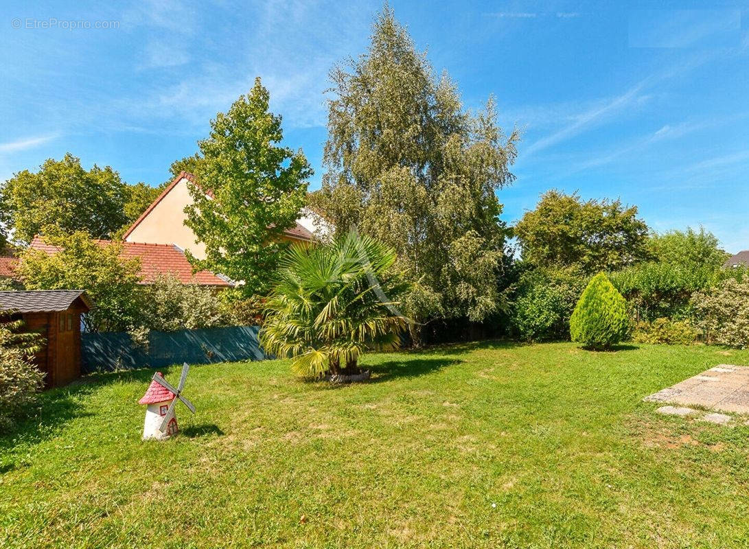 Appartement à BRIE-COMTE-ROBERT