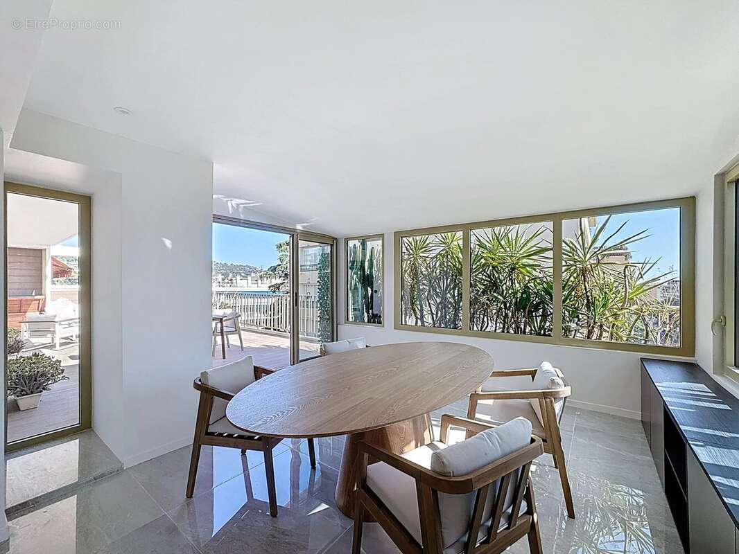 Appartement à LE CANNET