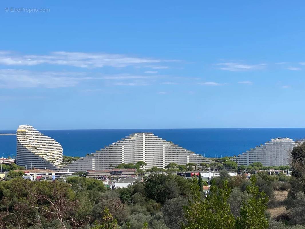 Appartement à VILLENEUVE-LOUBET