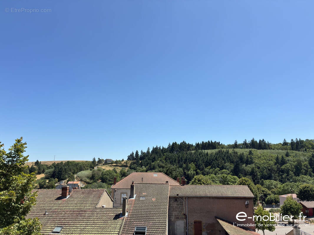 Maison à SAINT-ALBAN-LES-EAUX