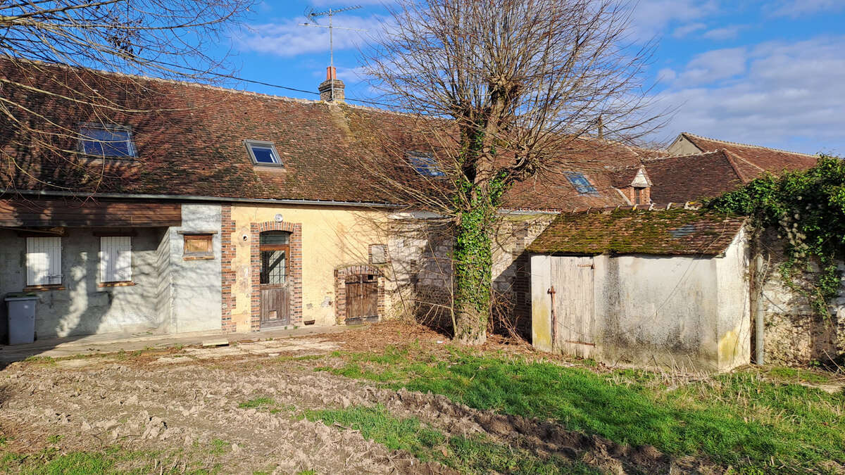 Maison à CHAMPVALLON