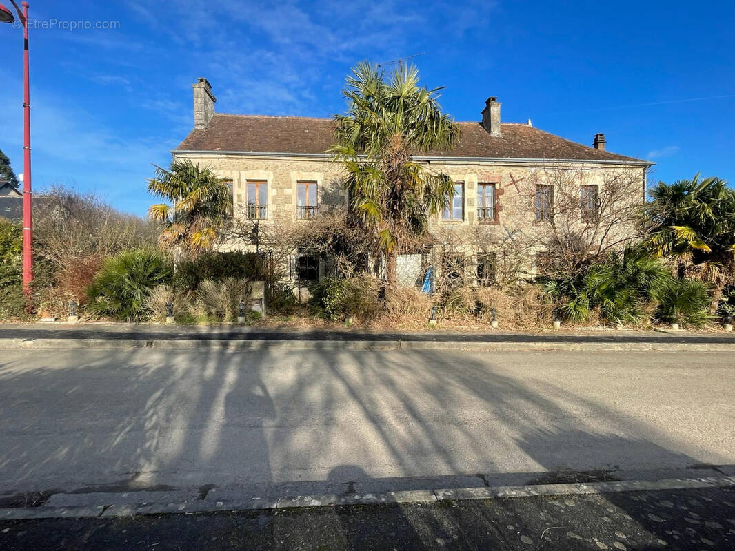 Maison à NEUFCHATEL-EN-SAOSNOIS