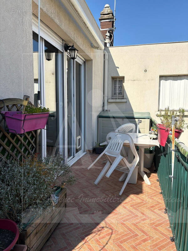 Appartement à NANTERRE