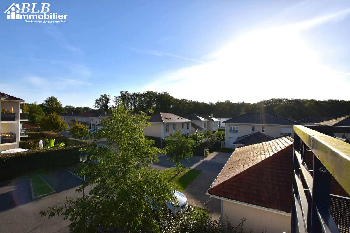 Appartement à LE PERRAY-EN-YVELINES