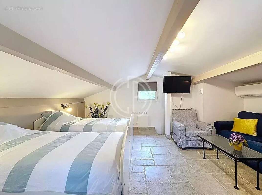 Maison à MOUANS-SARTOUX