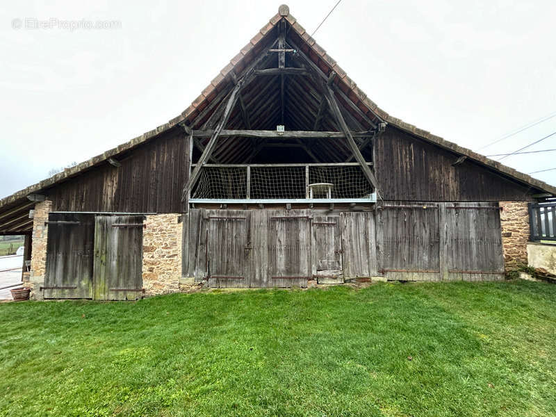 Maison à BENAYES