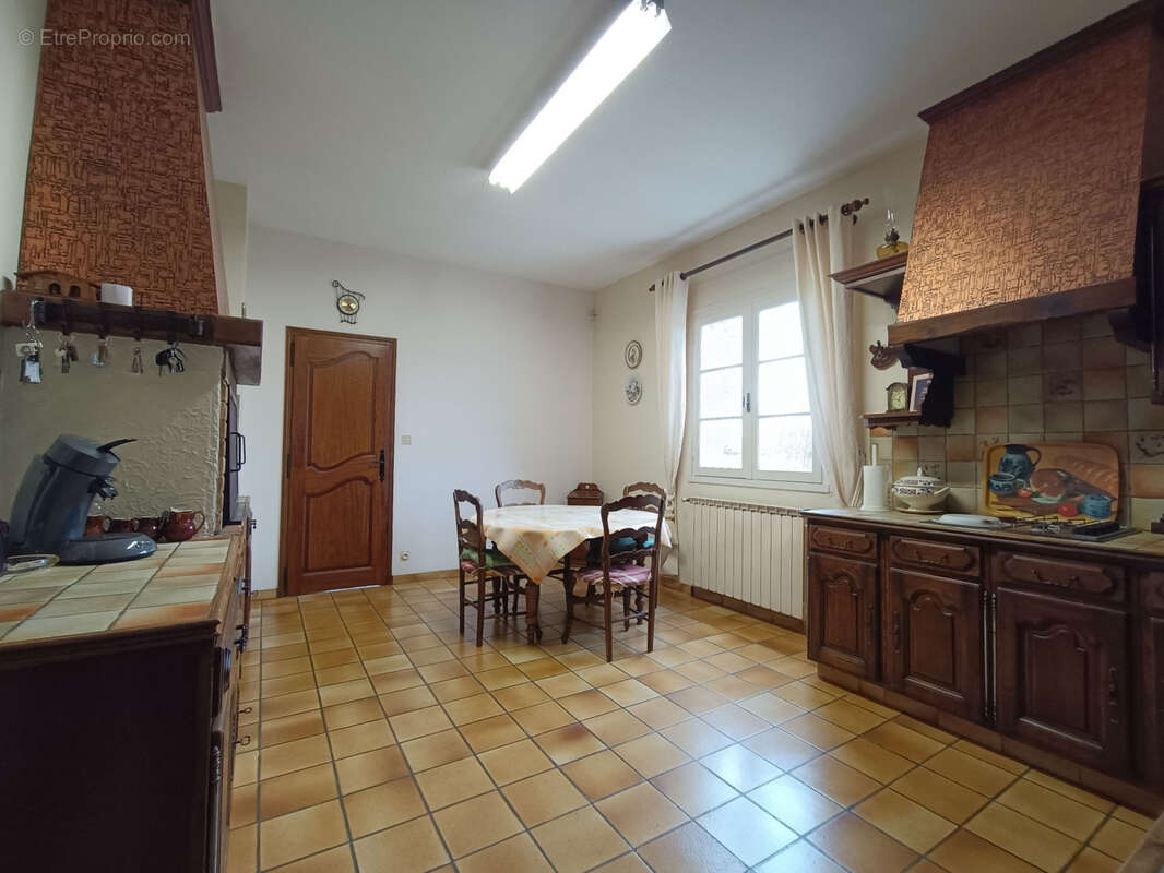 Maison à ROULLET-SAINT-ESTEPHE