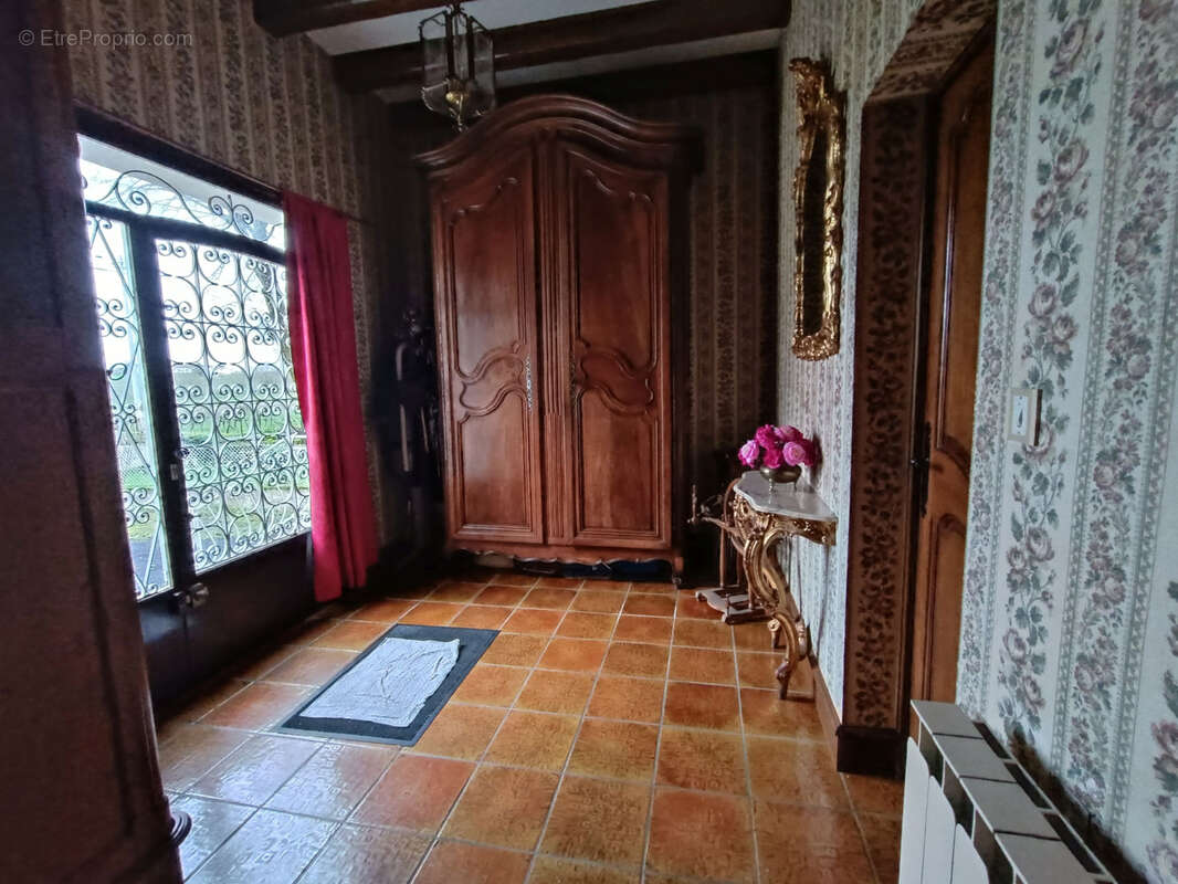 Maison à ROULLET-SAINT-ESTEPHE