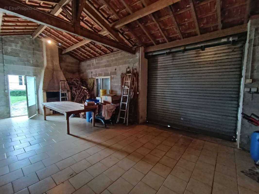 Maison à ROULLET-SAINT-ESTEPHE