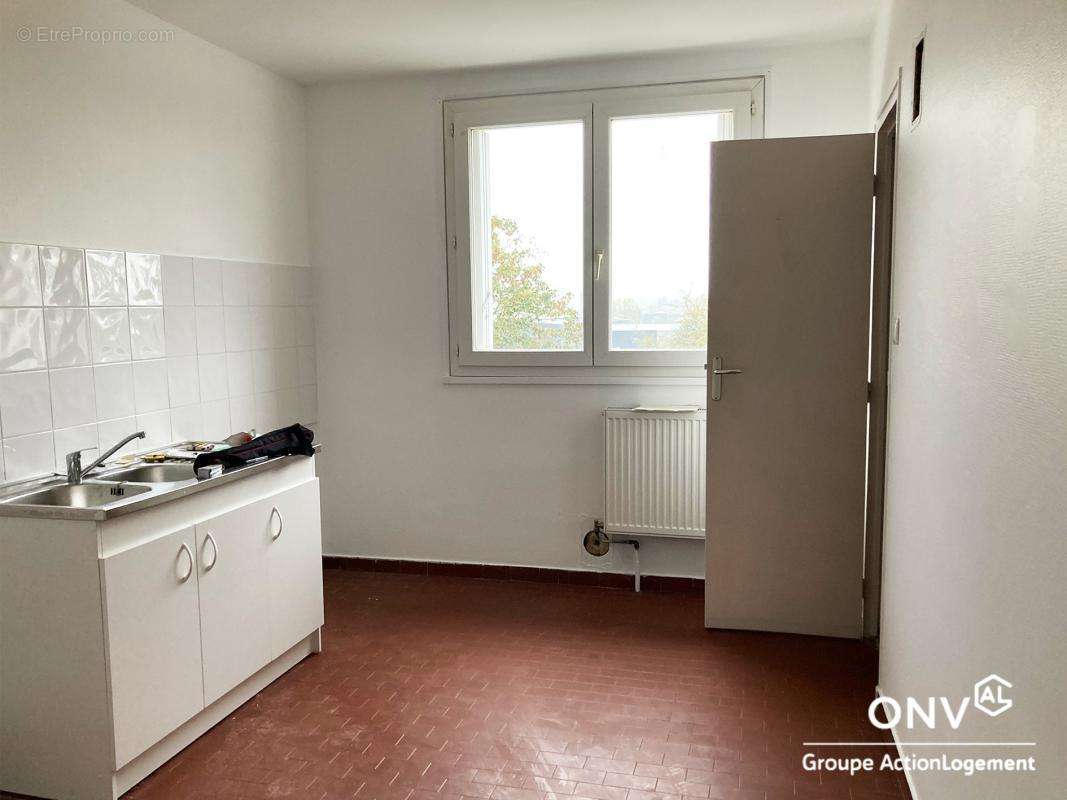 Appartement à SAINT-ETIENNE-DE-SAINT-GEOIRS