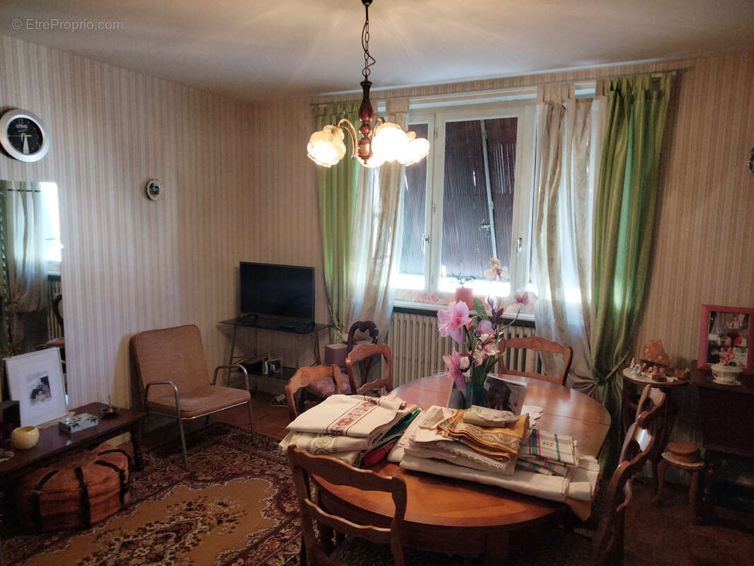 Maison à PANISSIERES