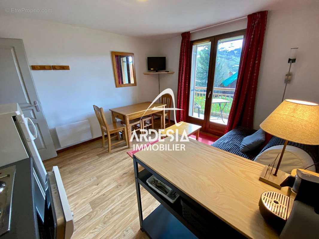 Appartement à ALBIEZ-MONTROND