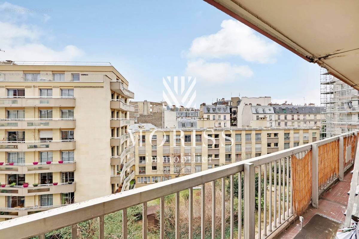Appartement a louer paris-18e-arrondissement - 3 pièce(s) - 58 m2 - Surfyn