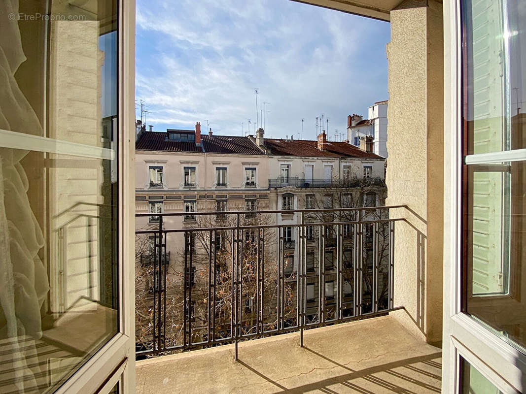 Appartement à LYON-6E