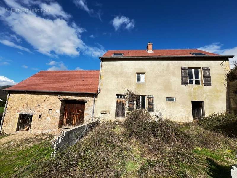 Maison à LA CLAYETTE