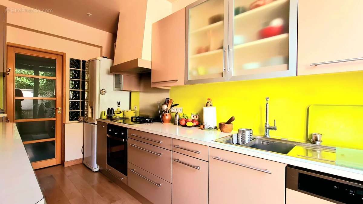 Maison a vendre  - 4 pièce(s) - 160 m2 - Surfyn