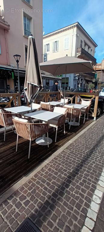 Commerce à VALLAURIS