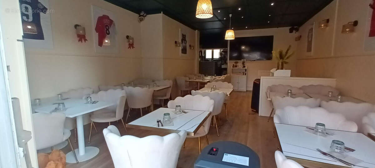 Commerce à VALLAURIS