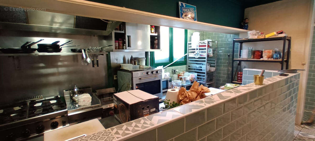 Commerce à VALLAURIS