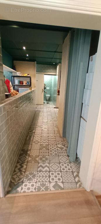 Commerce à VALLAURIS