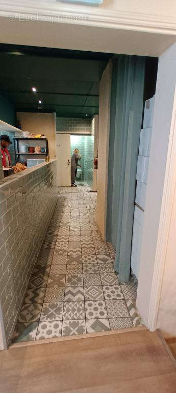 Commerce à VALLAURIS