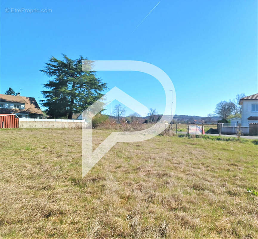 Terrain à ARTIX