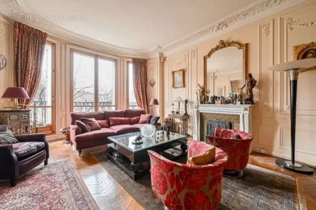 Appartement a louer paris-7e-arrondissement - 6 pièce(s) - 162 m2 - Surfyn