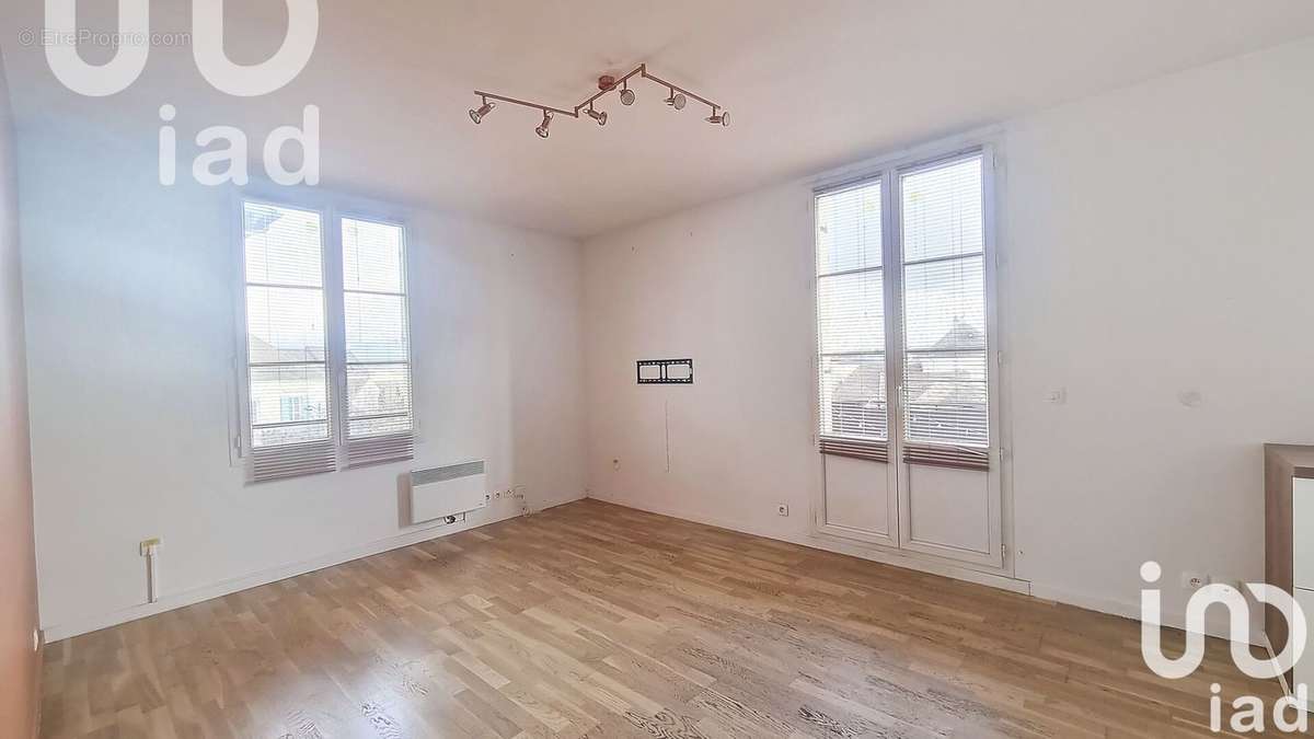Photo 2 - Appartement à BAILLY-ROMAINVILLIERS