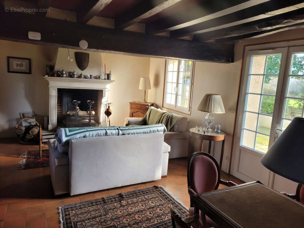 Maison à THIRON-GARDAIS