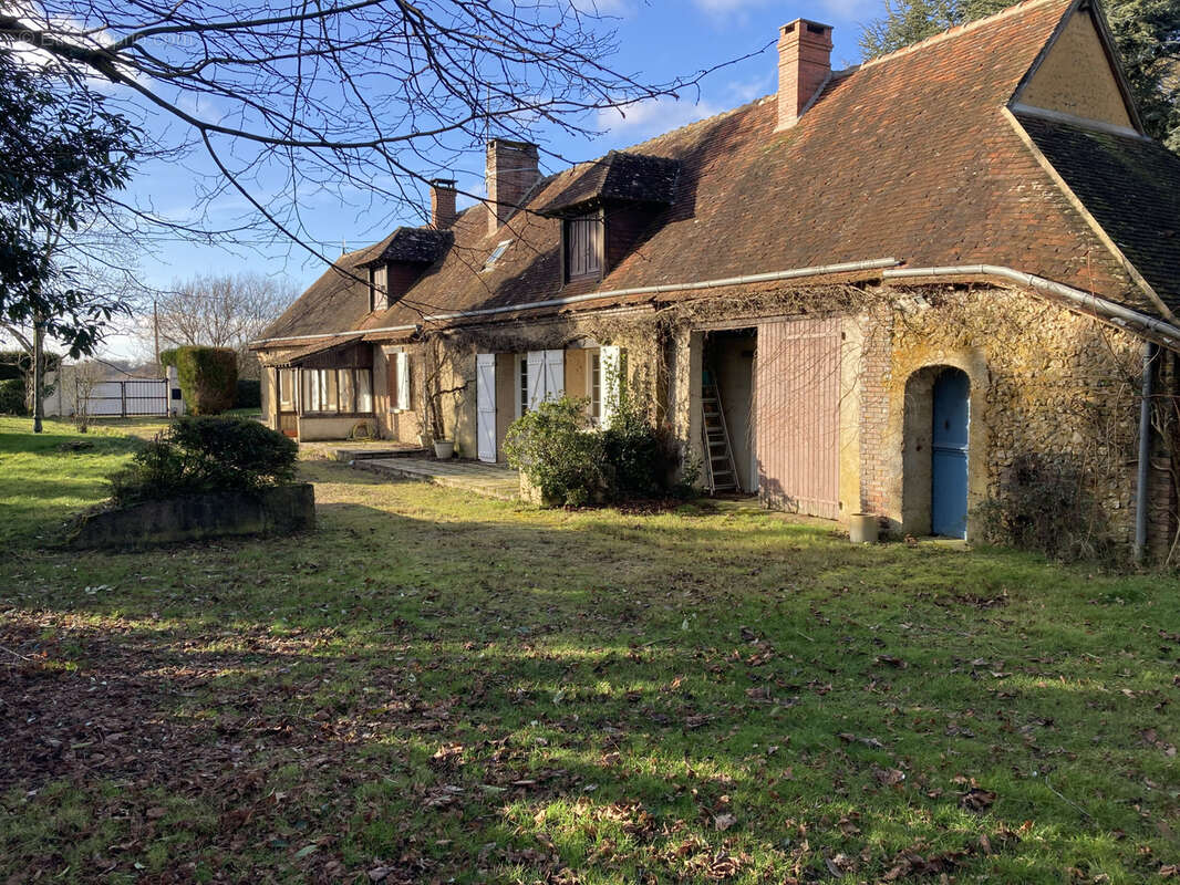 Maison à THIRON-GARDAIS