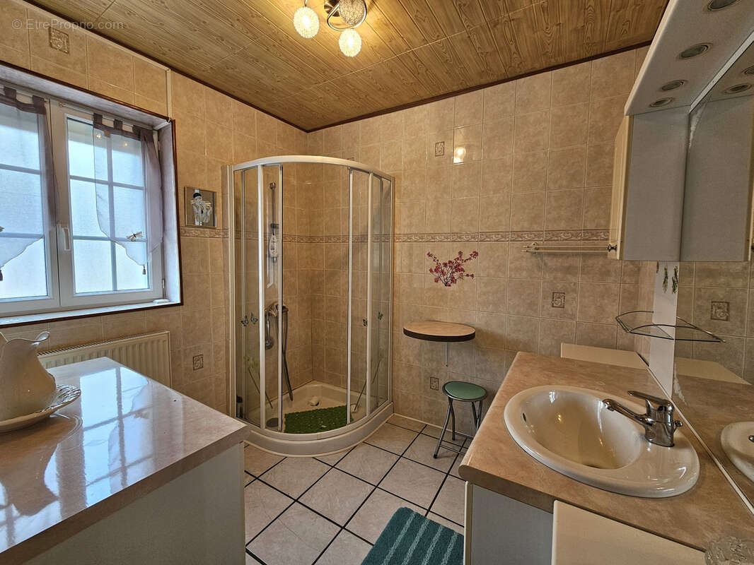 Maison à SAINT-ELOY-LES-MINES