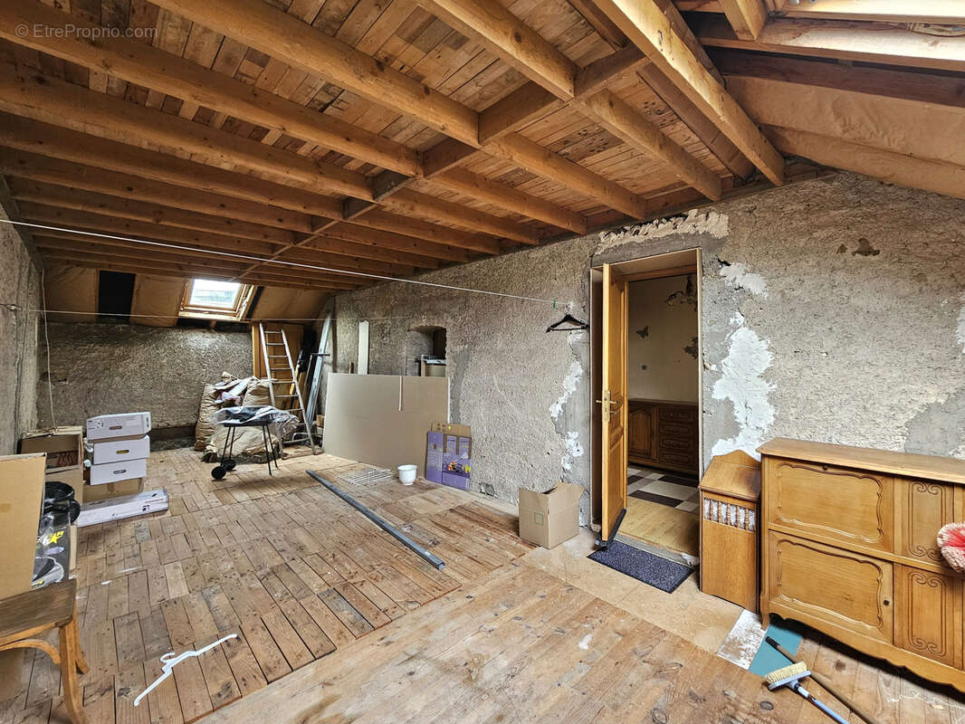 Maison à SAINT-ELOY-LES-MINES