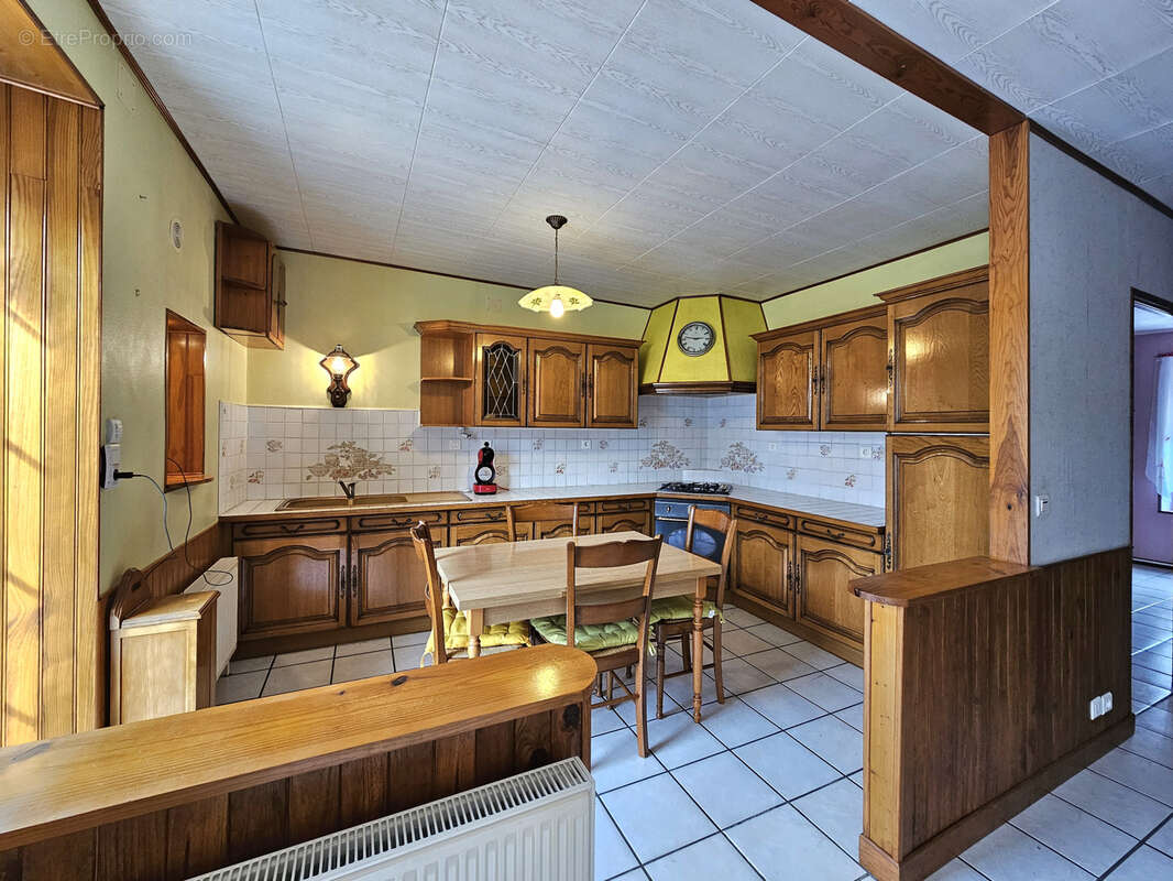 Maison à SAINT-ELOY-LES-MINES