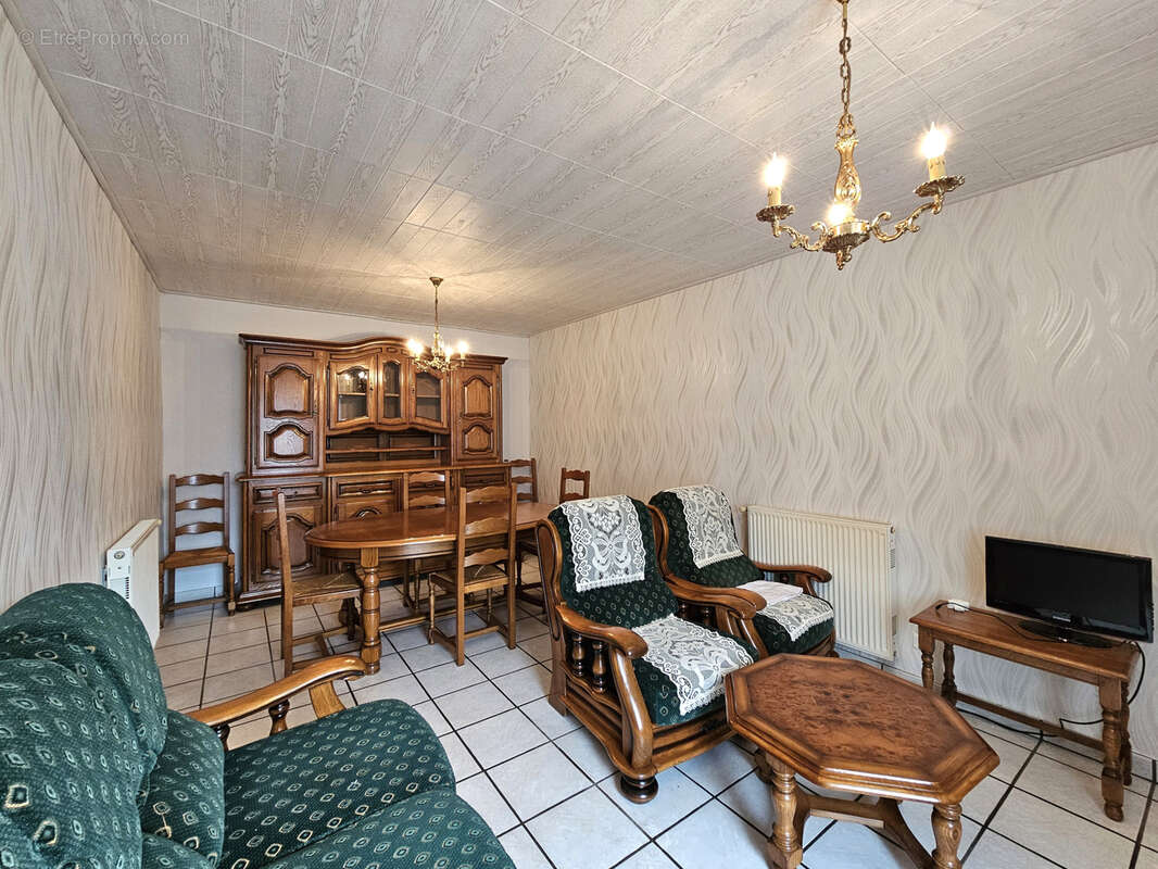 Maison à SAINT-ELOY-LES-MINES