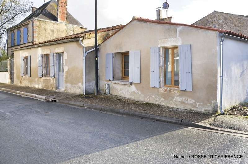 Maison à SAINTE-SOULLE