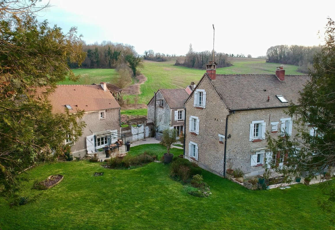 Maison à VIENNE-EN-ARTHIES