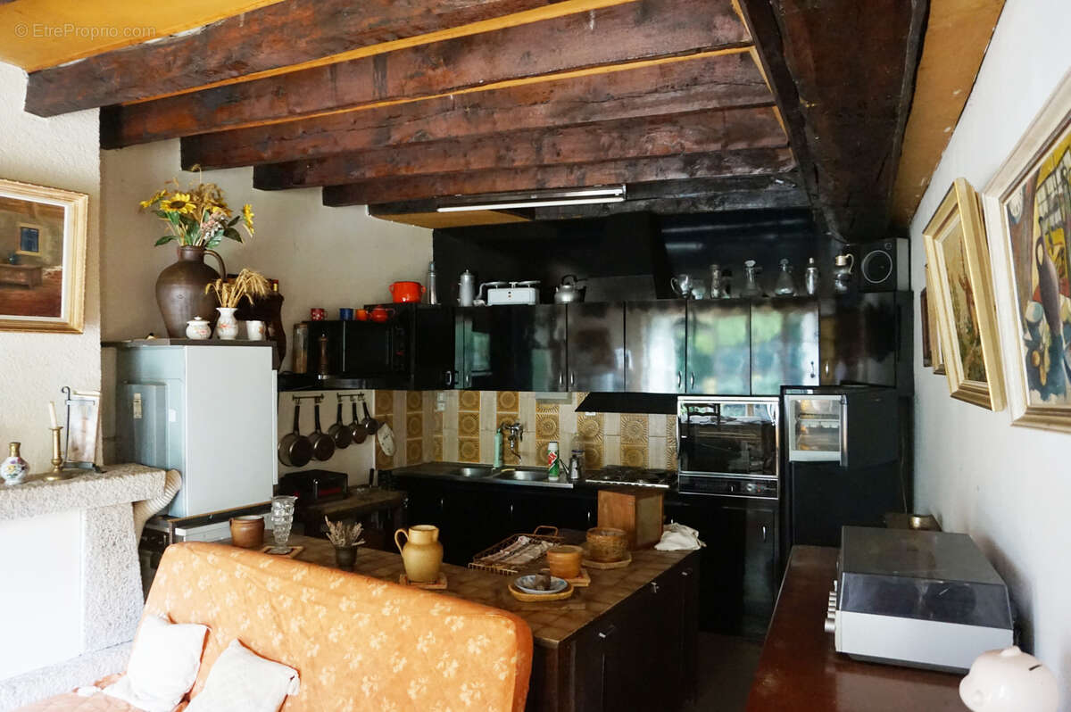 Appartement à AMBRIERES-LES-VALLEES