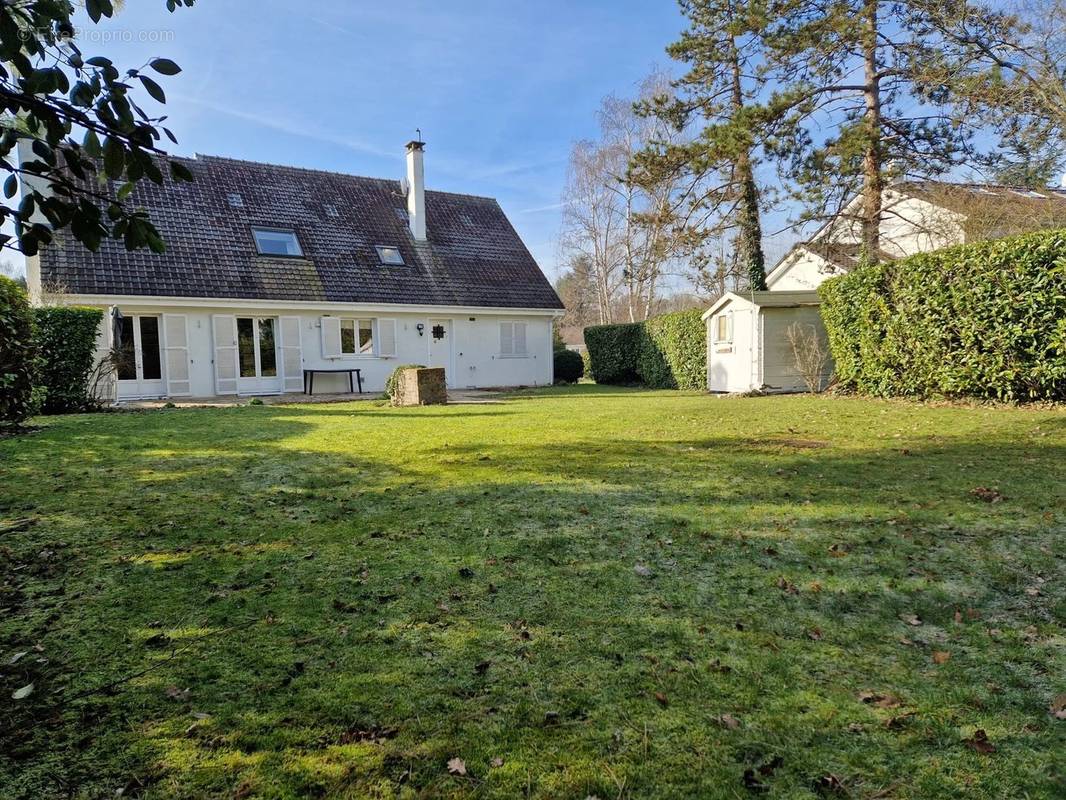 Maison à VOISINS-LE-BRETONNEUX