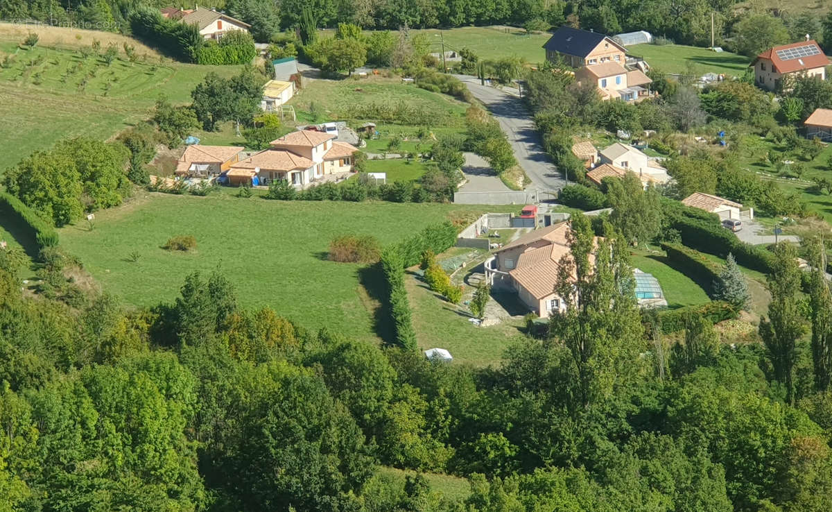 Maison à BARCILLONNETTE