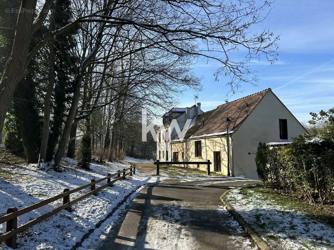 Appartement à COUPVRAY