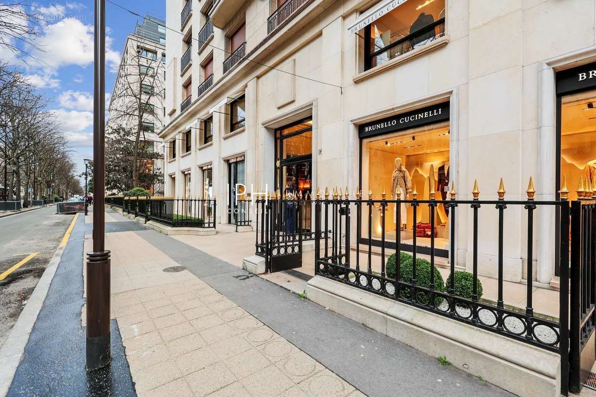 Appartement a louer paris-8e-arrondissement - 3 pièce(s) - 65 m2 - Surfyn