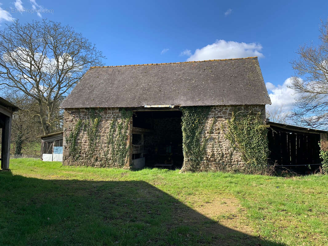 Maison à AMBRIERES-LES-VALLEES