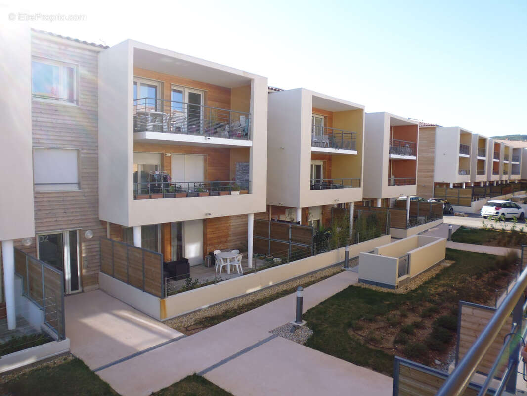 Appartement à CUERS