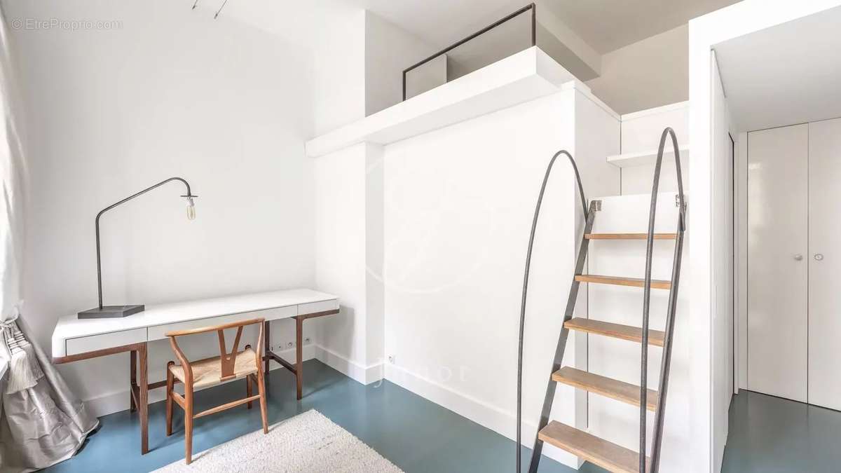 Appartement a louer paris-3e-arrondissement - 4 pièce(s) - 91 m2 - Surfyn
