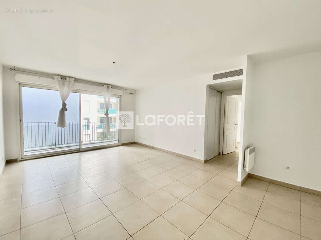 Appartement à MARSEILLE-7E